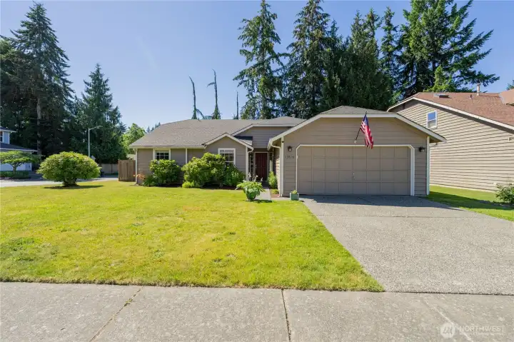 Large corner lot on cul-de-sac
