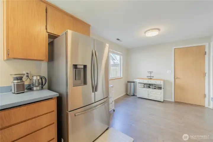Stainless steel appliances all stay!