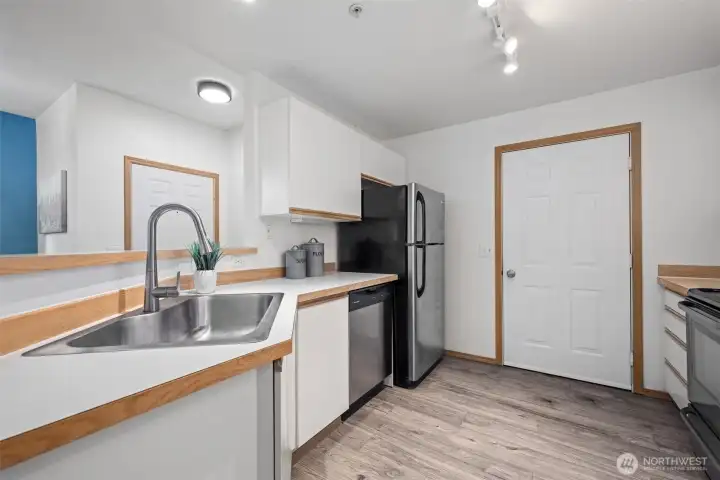 Access to the garage through the kitchen.