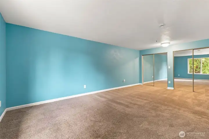 Primary bedroom - alternate view