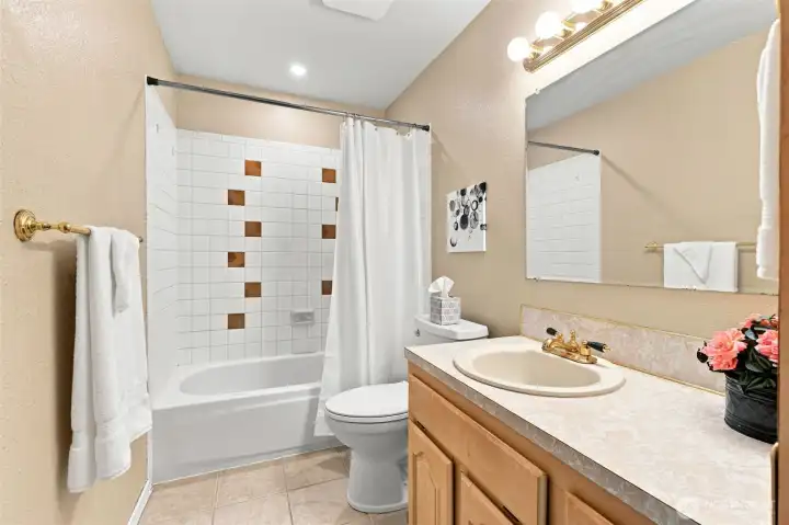 Main bathroom