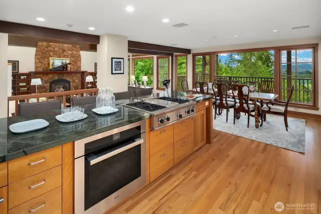 Kitchen has a Miele oven that has never been used, Miele dishwasher and beautiful hardwood floors