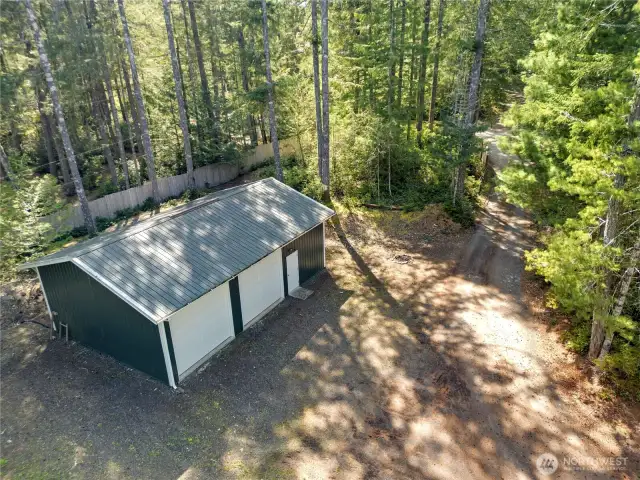 800 square foot garage, plenty of room for a workshop and oversized vehicle storage.