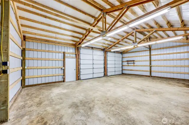 800 square foot garage, wired for welding torch or other fun gear!