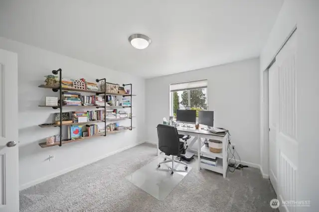 2nd bedroom or office, where you have views of water and mountains.