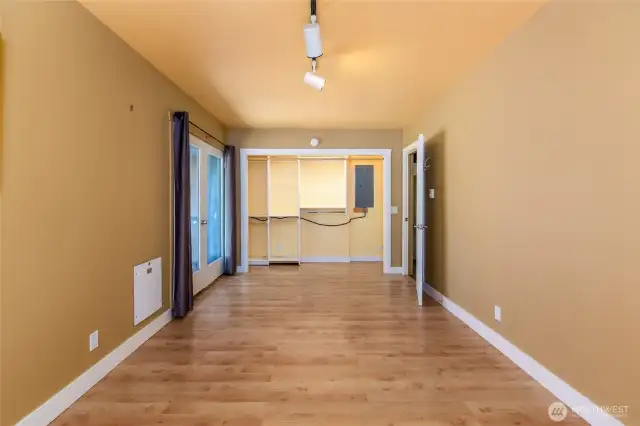 Ground floor bedroom suite.
