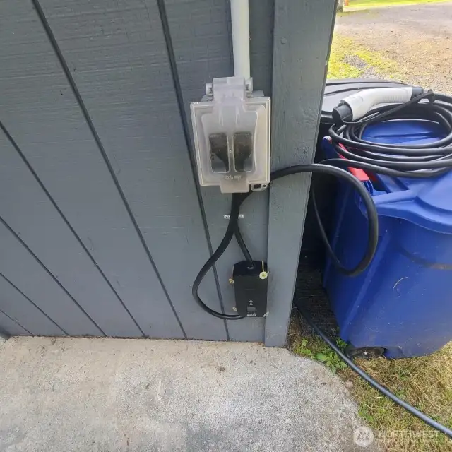 EV2 Charger for Electric Vehicle fast charging.
