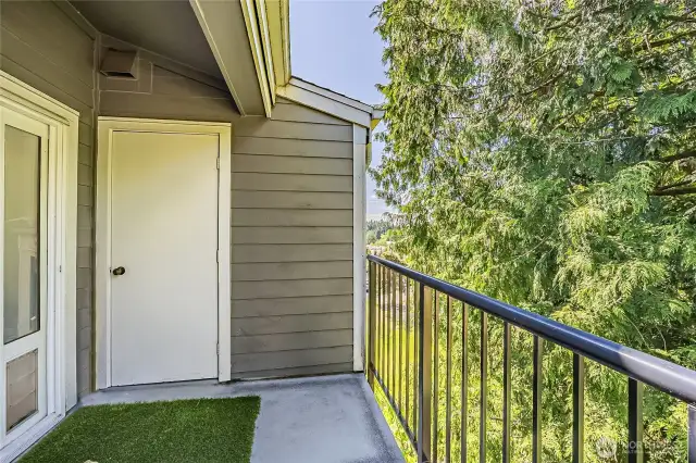 Balcony with Storage