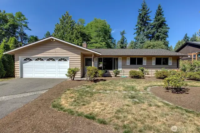 Mature landscaping oversized 8,478 sq. ft. lot