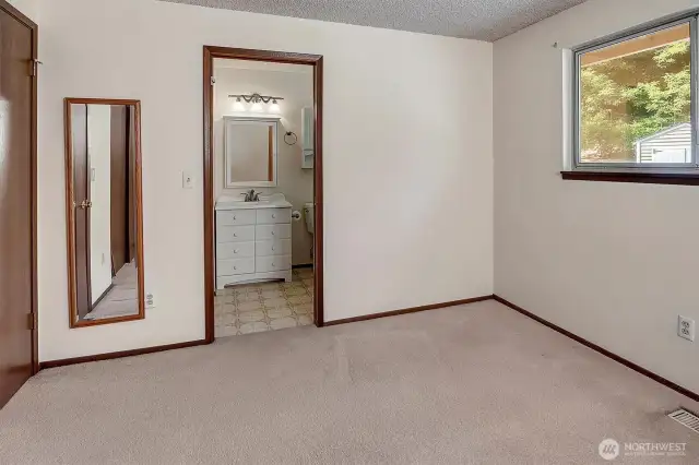 Primary bedroom w/attached full bath.