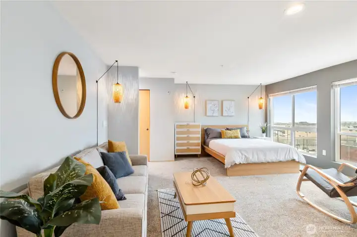 Perfectly laid out studio to capture the views