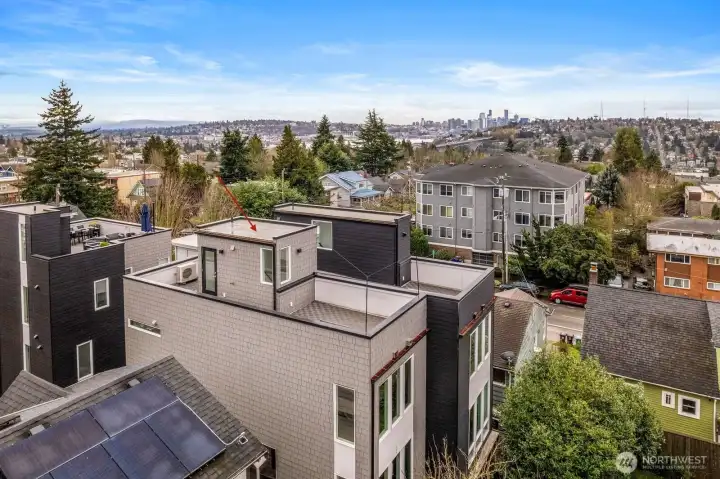 Spacious rooftop deck