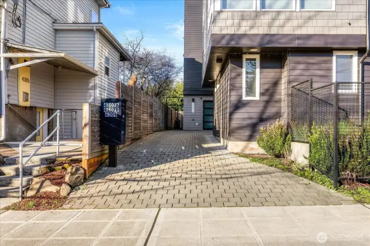 driveway to unit