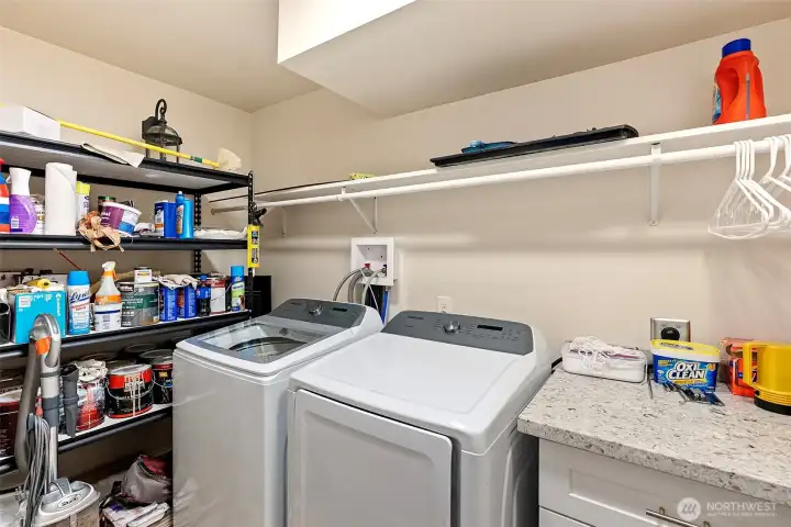 Basement Laundry Room – A dedicated lower-level laundry room adds extra functionality and convenience.