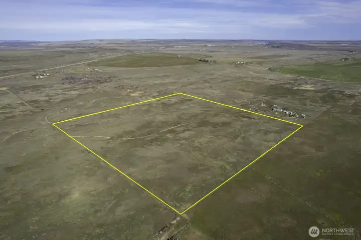 Unmatched starry nights. Lot lines approximate, buyer to verify