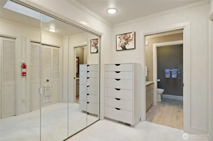 Primary En-Suite Closet