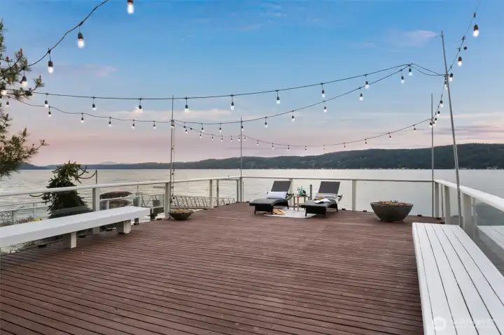 Overhanging Deck, perfect for entertaining or relaxing with unobstructed views!