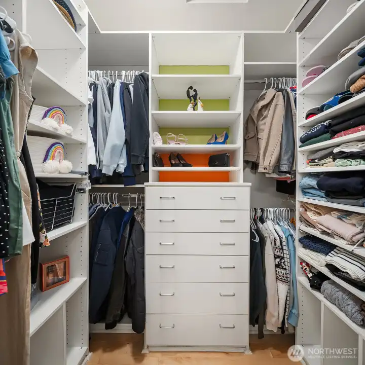 Master Walking Closet