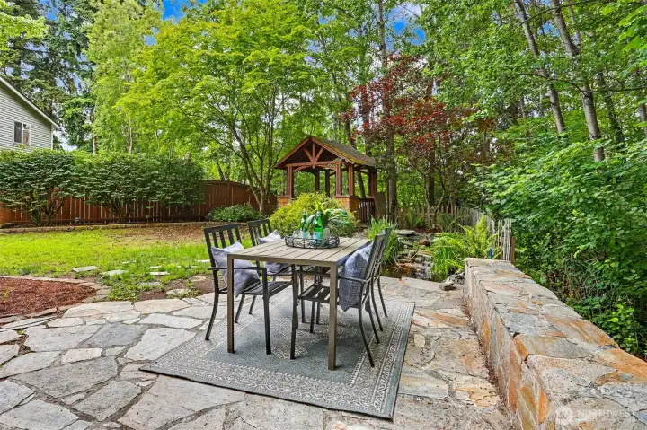 Come outside to the fantastic back yard Come outside to the fantastic back yard