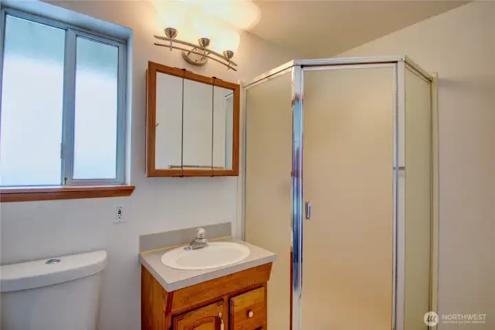 Primary 3/4 bath