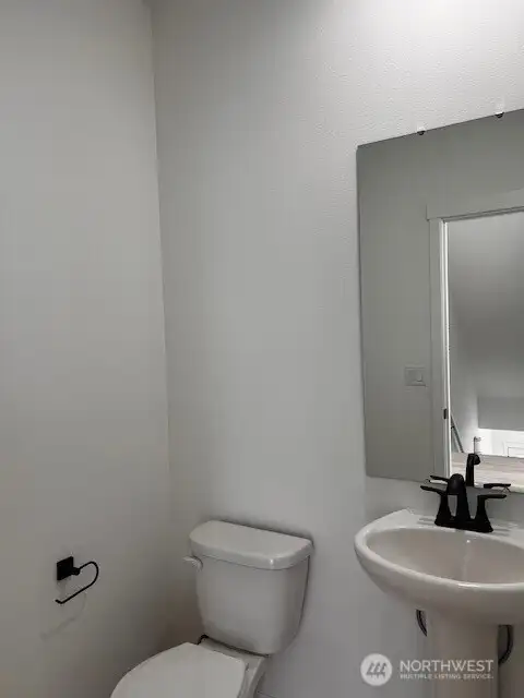 2nd Floor Powder room