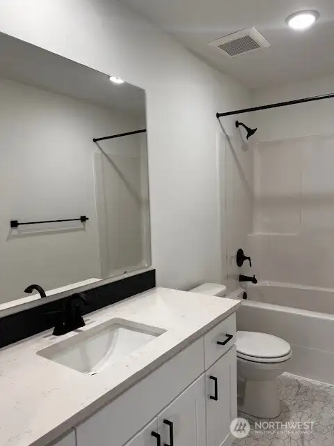 Main bathroom