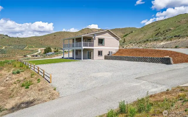 House 1, 3 Bed/2 Bath +Office