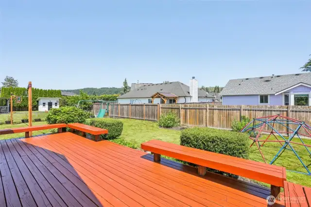 Large deck for entertaining.