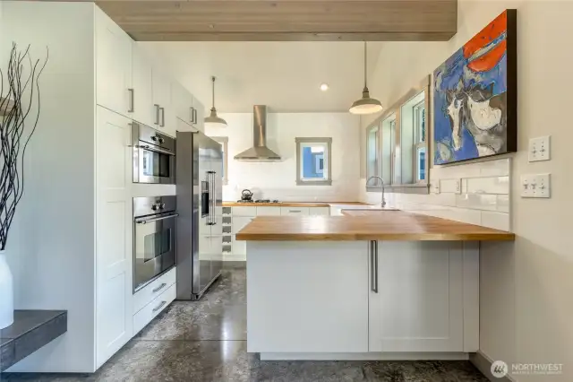 "The Barn" short term rental Kitchen area