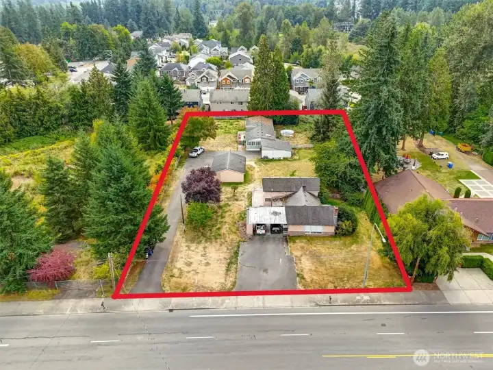 Builders, ideal spot for up to 24 homes (4 six plexs).