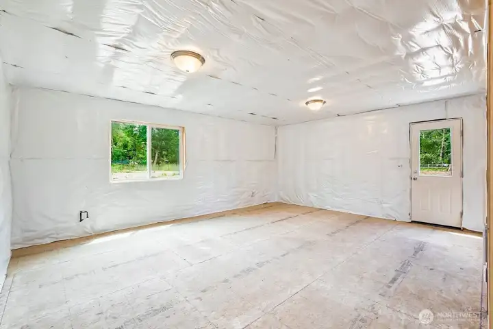 Photographs are for illustrative purposes only. Features, finishes, interior/exterior colors, landscaping and floorplan shown may vary from actual homes built.