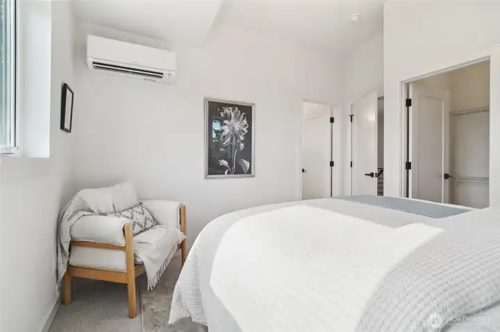 Primary suite with walk in closet