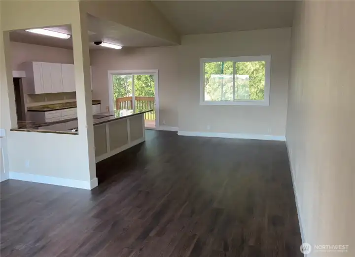 Dining and breakfast bar