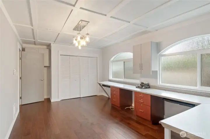 This are could be a primary suite.