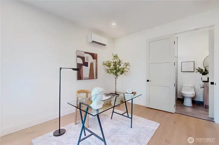 Flex space office/bedrrom with access to 3/4 bath