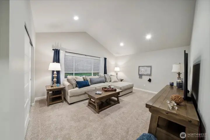 Photo of a similar home & floor plan, specs, colors & upgrades may vary.