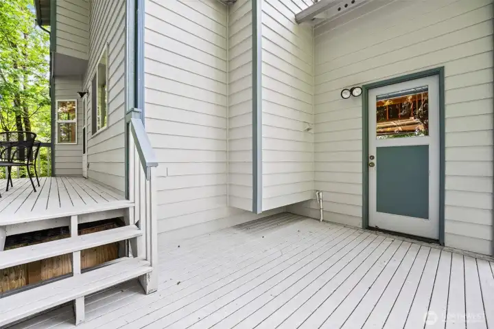 Private Deck