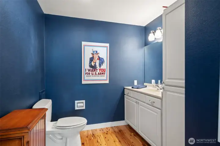 Main Floor 1/2 Bathroom Main Floor 1/2 Bathroom
