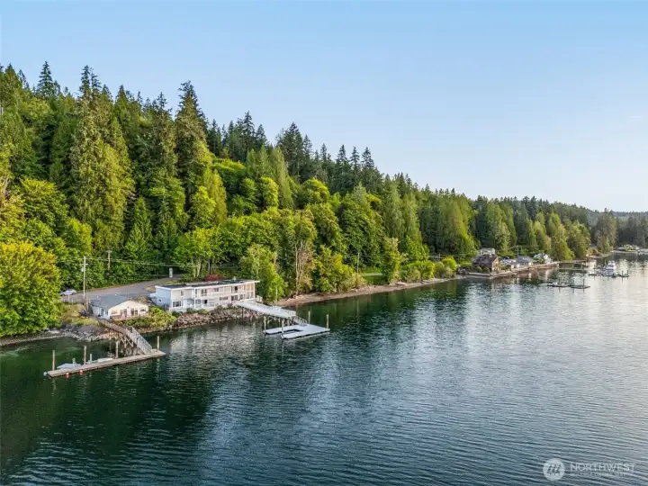 Additional parcel extends to the right of the house in this photo providing privacy, beach & tidelands to enjoy and explore! Additional parcel extends to the right of the house in this photo providing privacy, beach & tidelands to enjoy and explore!
