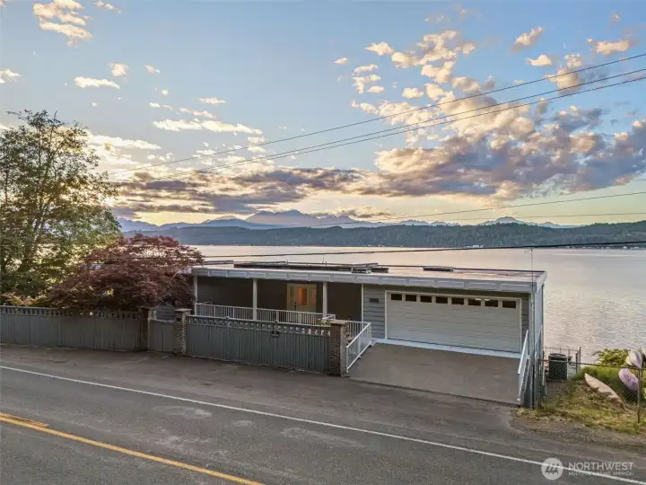 2 Car Garage, Driveway Parking & Along the Street. 2 Car Garage, Driveway Parking & Along the Street.