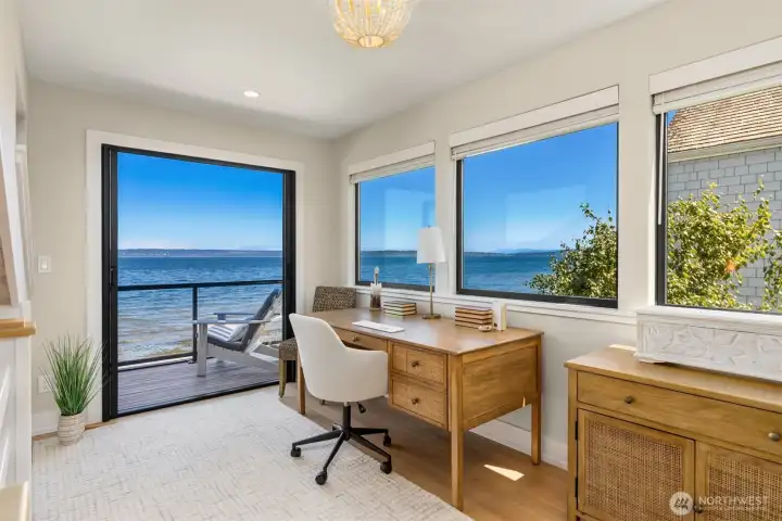 Upstairs office space with balcony. And of course... Upstairs office space with balcony. And of course...