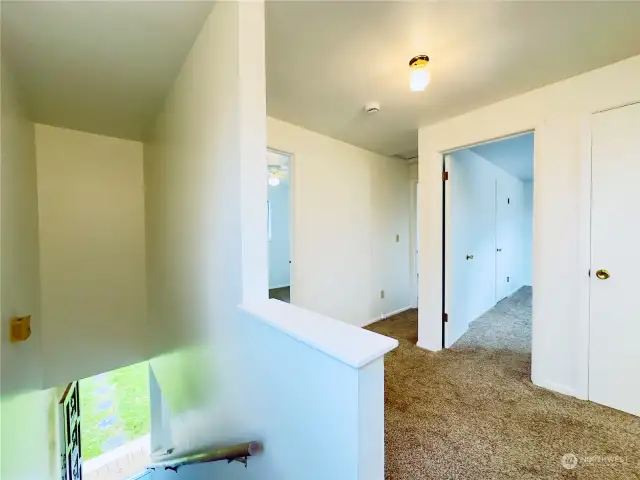 Upstairs landing looking towards entryway, 898 Mill St, Kelso WA