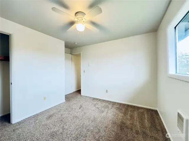 Front bedroom, 898 Mill St, Kelso WA