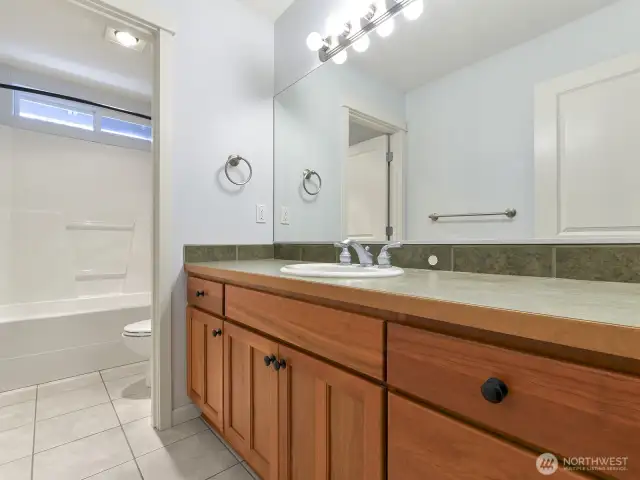 Guest bathroom - upstairs