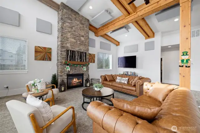 Cosy siting area with wood beams