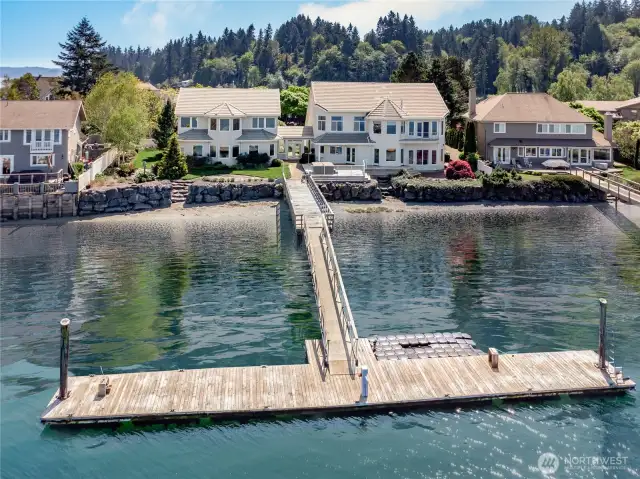 Welcome to the Indianola Spit! Enjoy your private 80' dock, deep water moorage and Jet Dock boat lift!
