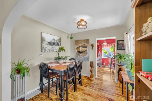 Dining off kitchen