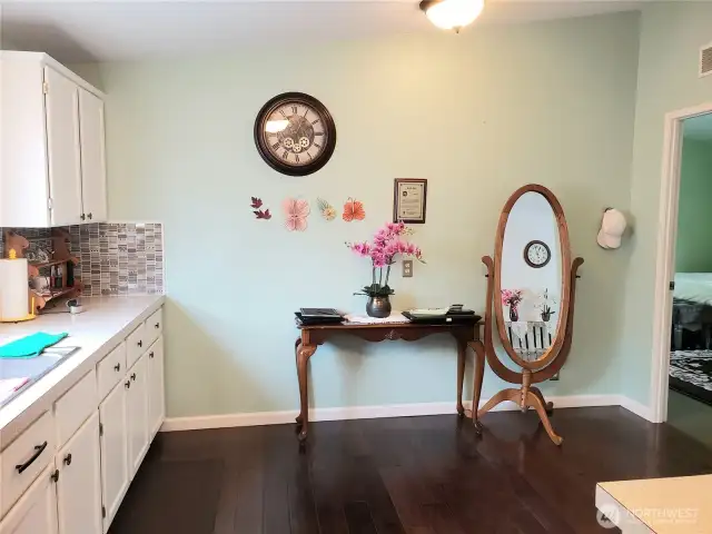 Close up View of the Eating Area off the Kitchen.