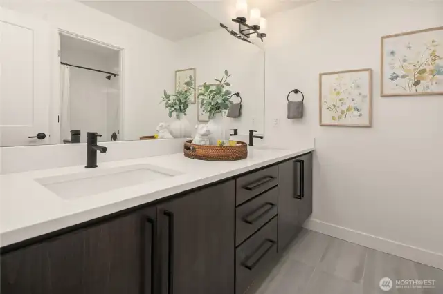 Main Bathroom upstairs