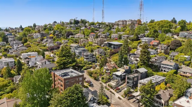 Set on the Slope between Lower and Upper Queen Anne!